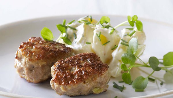 Frikadeller med kartoffelsalat